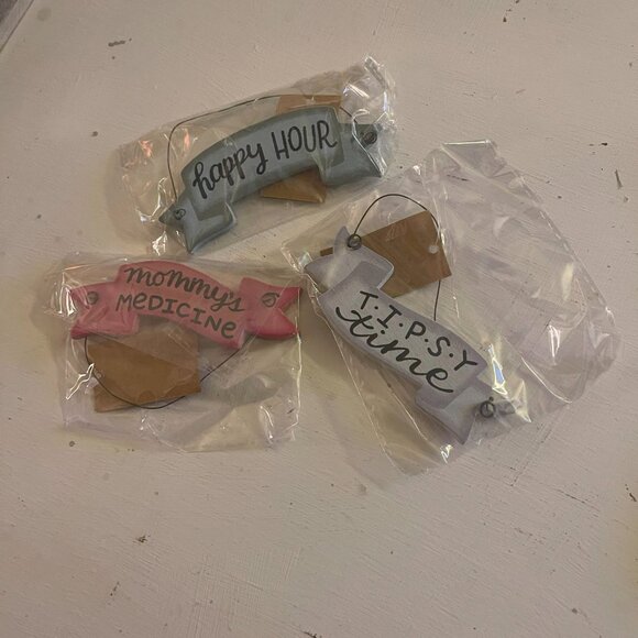 ($2) Happy Hour Bottle Tags - Tipsy Time - Picture 4 of 4